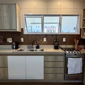 Pousada, 8 dormitórios, 3 suítes, 7 vagas no bairro Praia da Cal em Torres para Comprar