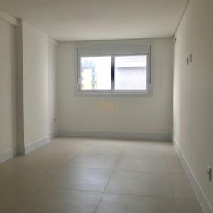 Apartamento com 130m², 3 dormitórios, 1 suíte, 2 vagas no Monterrey em Torres para Comprar