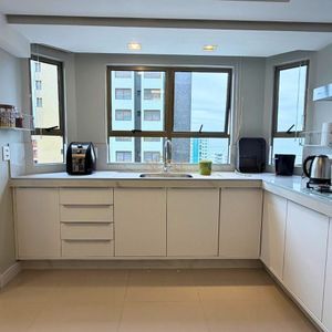 Cobertura com 198m², 3 dormitórios, 2 suítes, 2 vagas no Mar de Flores em Torres para Comprar
