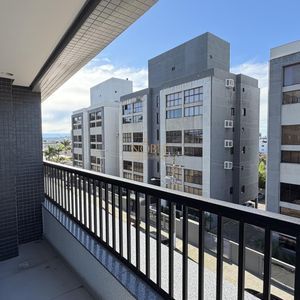 Apartamento com 51m², 2 dormitórios, 1 vaga no Majestic Residencial em Torres para Comprar