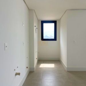 Apartamento com 138m², 3 dormitórios, 3 suítes, 3 vagas no Aura em Torres para Comprar
