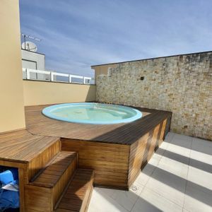 Cobertura com 130m², 2 dormitórios, 1 suíte, 2 vagas no Riviere em Torres para Comprar