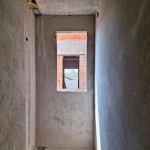 Apartamento com 83m², 2 dormitórios, 1 suíte, 1 vaga no Ed. Silva Jardim em Torres para Comprar