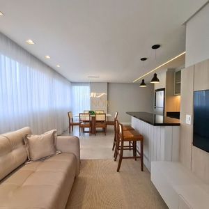 Apartamento com 77m², 2 dormitórios, 1 suíte, 2 vagas no Maui Residencial em Torres para Comprar