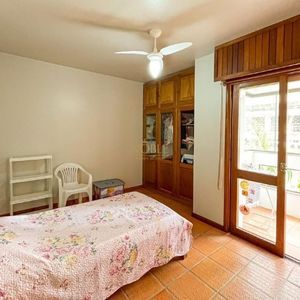 Apartamento com 153m², 4 dormitórios, 1 suíte, 1 vaga no Monte Carlo em Torres para Comprar