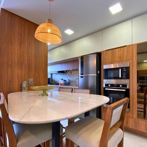 Apartamento com 99m², 3 dormitórios, 1 suíte, 2 vagas no Essenza em Torres para Comprar