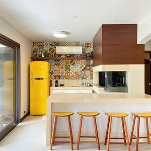 Casa com 518m², 5 dormitórios, 2 suítes, 2 vagas no bairro Praia Grande em Torres para Comprar