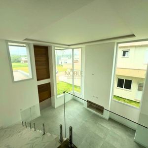 Casa de Condomínio com 306m², 4 dormitórios, 4 suítes, 4 vagas no Reserva das Águas em Torres para Comprar