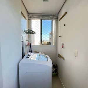 Apartamento com 60m², 2 dormitórios, 1 suíte, 1 vaga no Sonata em Torres para Comprar