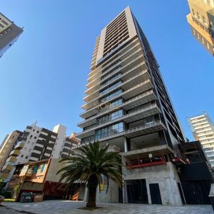 Apartamento com 200m², 3 dormitórios, 3 suítes, 3 vagas no Vanguard em Torres para Comprar