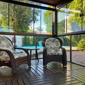 Casa com 184m², 3 dormitórios, 1 suíte, 2 vagas no bairro Igra Norte em Torres para Comprar