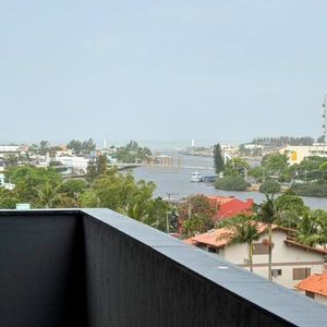 Apartamento com 81m², 2 dormitórios, 1 suíte, 2 vagas no View Place Marina Mampituba em Passo de Torres para Comprar