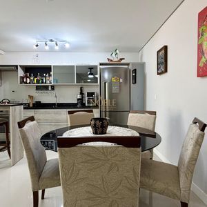 Apartamento com 110m², 3 dormitórios, 1 suíte, 2 vagas no Praia Bávaro em Torres para Comprar