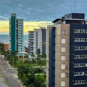 Apartamento com 97m², 2 dormitórios, 2 suítes, 2 vagas no Praça Quatro em Torres para Comprar