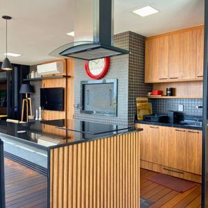 Cobertura com 218m², 3 dormitórios, 1 suíte, 2 vagas no Roca em Torres para Comprar