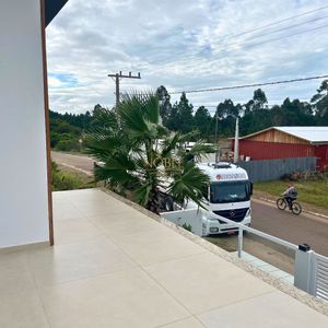 Casa com 180m², 3 dormitórios, 1 suíte, 4 vagas no bairro Novo Passo em Passo de Torres para Comprar