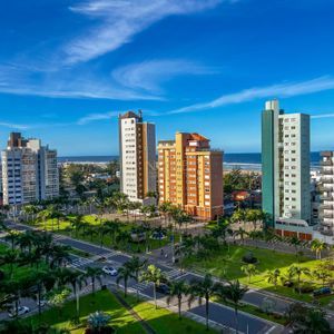 Apartamento com 212m², 3 dormitórios, 3 suítes, 2 vagas no L'essence em Torres para Comprar