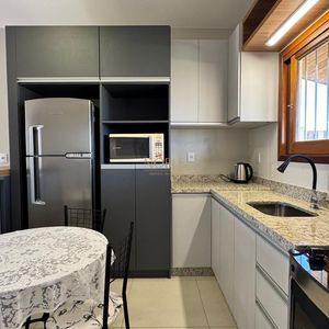 Casa com 95m², 2 dormitórios, 1 suíte, 2 vagas no bairro Praia Azul em Passo de Torres para Comprar