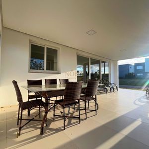 Casa de Condomínio com 320m², 4 dormitórios, 4 suítes, 4 vagas no Ocean Side em Torres para Comprar