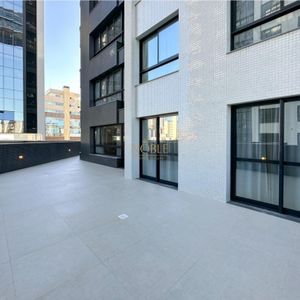 Apartamento com 167m², 2 dormitórios, 1 suíte, 1 vaga no Vesta em Torres para Comprar