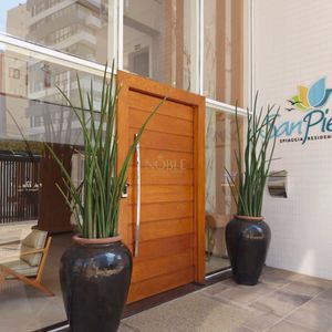 Apartamento com 109m², 3 dormitórios, 1 suíte, 2 vagas no San Pietro em Torres para Comprar