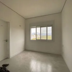 Casa com 161m², 3 dormitórios, 3 suítes, 2 vagas no Lake Cond. Resort em Torres para Comprar