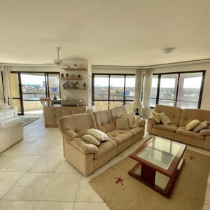 Apartamento com 167m², 3 dormitórios, 1 suíte, 1 vaga no Casa Blanca em Torres para Comprar