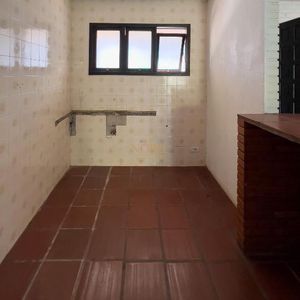 Casa com 100m², 2 dormitórios, 3 vagas no bairro Praia da Cal em Torres para Comprar