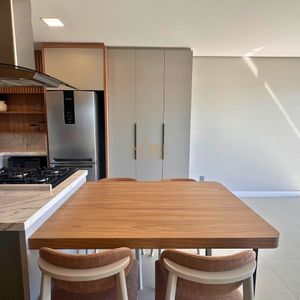 Apartamento com 91m², 2 dormitórios, 2 suítes, 2 vagas no Toronto em Torres para Comprar