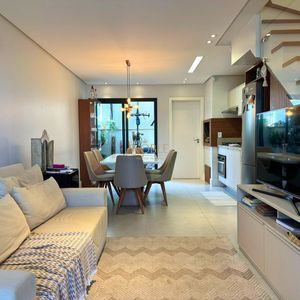 Sobrado com 93m², 2 dormitórios, 2 suítes, 1 vaga no bairro Morada das Palmeiras em Torres para Comprar