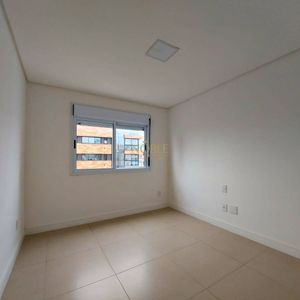 Apartamento com 109m², 3 dormitórios, 1 suíte, 1 vaga no San Pietro em Torres para Comprar