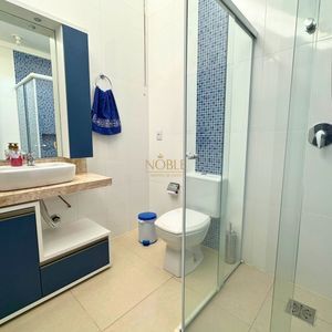 Sobrado com 350m², 4 dormitórios, 4 suítes, 2 vagas no bairro Centenário em Torres para Comprar