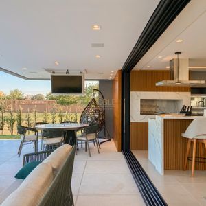 Casa de Condomínio com 375m², 4 dormitórios, 4 suítes, 2 vagas no Condomínio Ilhas Park em Torres para Comprar