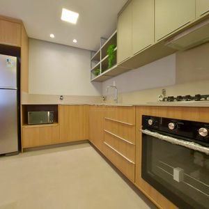 Apartamento com 108m², 3 dormitórios, 1 suíte, 2 vagas no Maui Residencial em Torres para Comprar