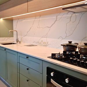 Apartamento com 76m², 2 dormitórios, 1 suíte, 2 vagas no Vesta em Torres para Comprar