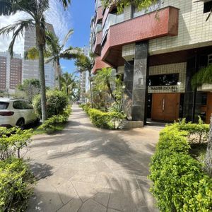 Apartamento com 142m², 3 dormitórios, 1 suíte, 2 vagas no Mares do Sul em Torres para Comprar