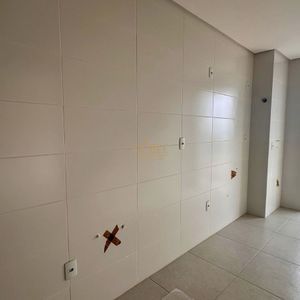 Apartamento com 180m², 3 dormitórios, 1 suíte, 2 vagas no Residencial Dom Pedro em Passo de Torres para Comprar
