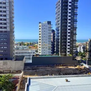 Apartamento com 80m², 2 dormitórios, 1 suíte, 1 vaga no Mirage em Torres para Comprar