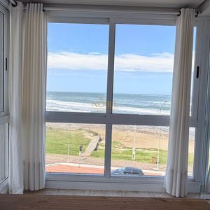 Apartamento com 134m², 3 dormitórios, 1 suíte, 1 vaga no Beira Mar em Torres para Comprar