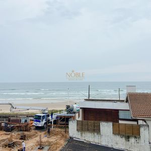 Apartamento com 74m², 2 dormitórios, 1 suíte, 1 vaga no Essenza em Torres para Comprar