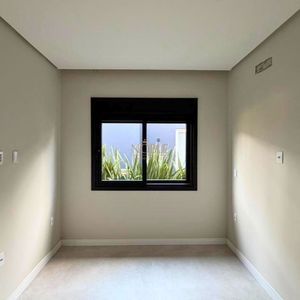 Casa de Condomínio com 237m², 4 dormitórios, 4 suítes, 2 vagas no Reserva das Águas em Torres para Comprar