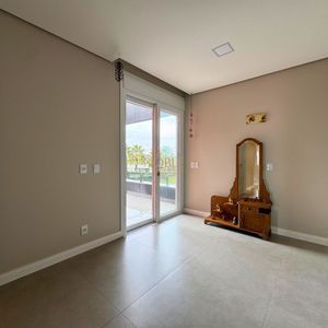 Casa de Condomínio com 435m², 4 dormitórios, 4 suítes, 4 vagas no Ocean Side em Torres para Comprar