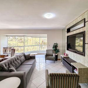 Apartamento com 92m², 2 dormitórios, 1 suíte, 1 vaga no Solar da Praça em Torres para Comprar