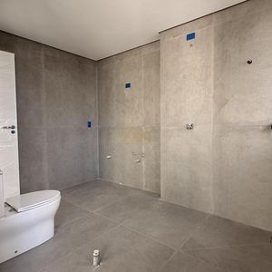 Apartamento com 186m², 3 dormitórios, 3 suítes, 2 vagas no Edifício L'ART em Torres para Comprar