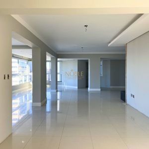 Apartamento com 232m², 4 dormitórios, 4 suítes, 2 vagas no Estevanell em Torres para Comprar