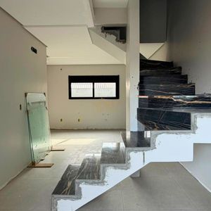 Geminado com 106m², 3 dormitórios, 1 suíte, 1 vaga no bairro Praia da Cal em Torres para Comprar