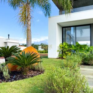 Casa de Condomínio com 204m², 3 dormitórios, 3 suítes, 2 vagas no Reserva das Águas em Torres para Comprar