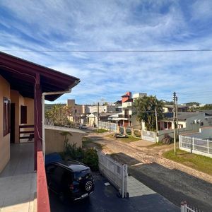 Casa, 6 dormitórios, 2 vagas no bairro Praia da Cal em Torres para Comprar