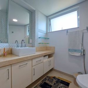 Apartamento com 263m², 4 dormitórios, 4 suítes, 4 vagas no Neptuno em Torres para Comprar