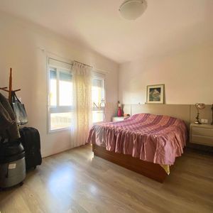 Apartamento com 91m², 2 dormitórios, 1 suíte no Torre de Prata em Torres para Comprar